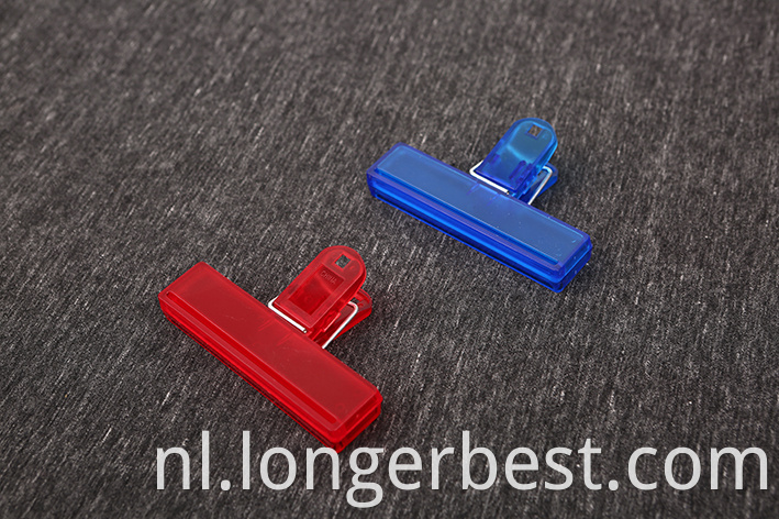 Colors paper clips